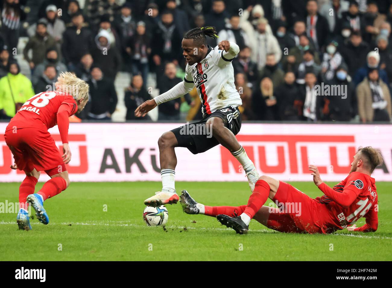 Michy batshuayi besiktas hi-res stock photography and images - Page 2 -  Alamy