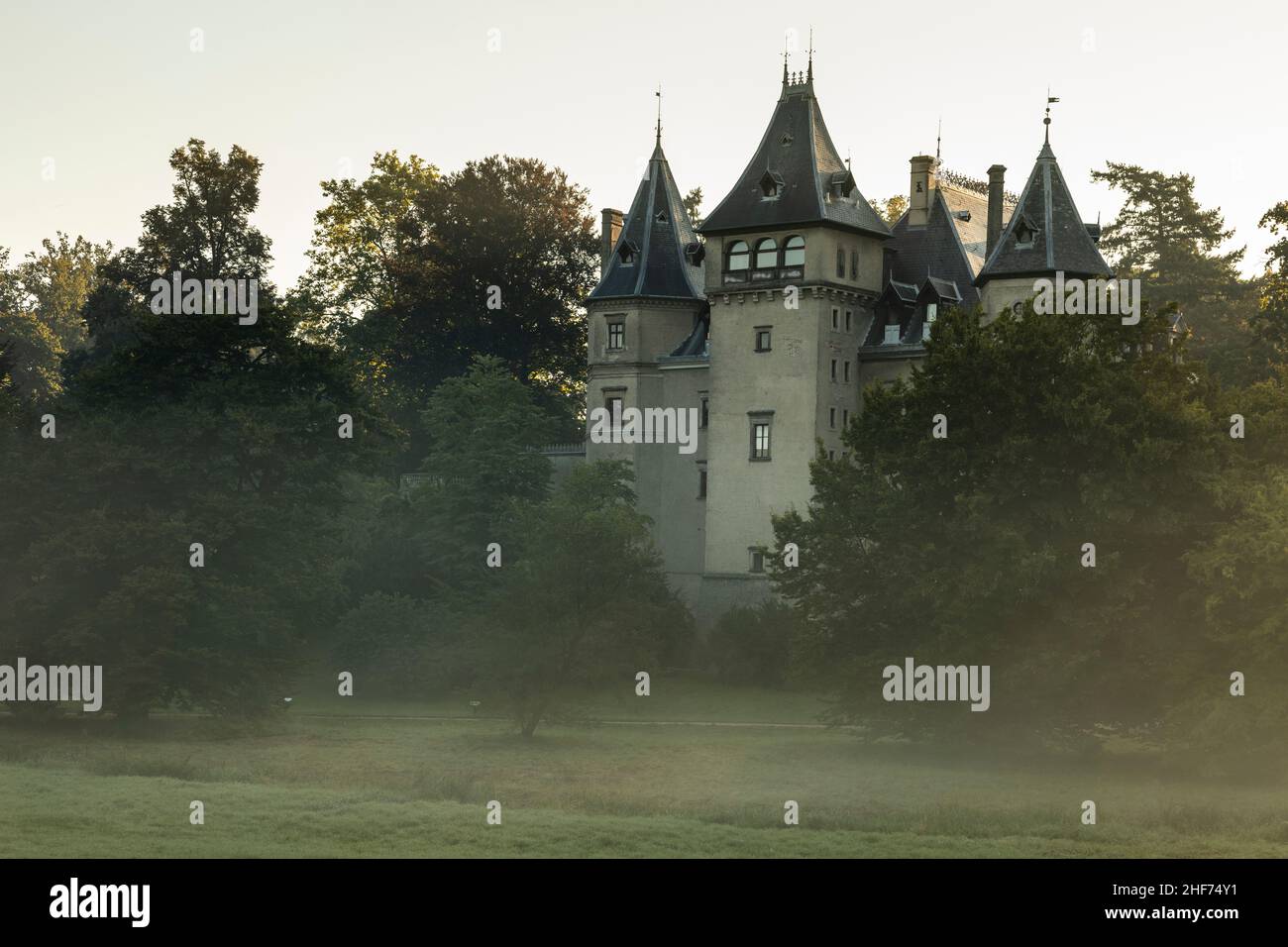 Zamek goluchow hi-res stock photography and images - Alamy