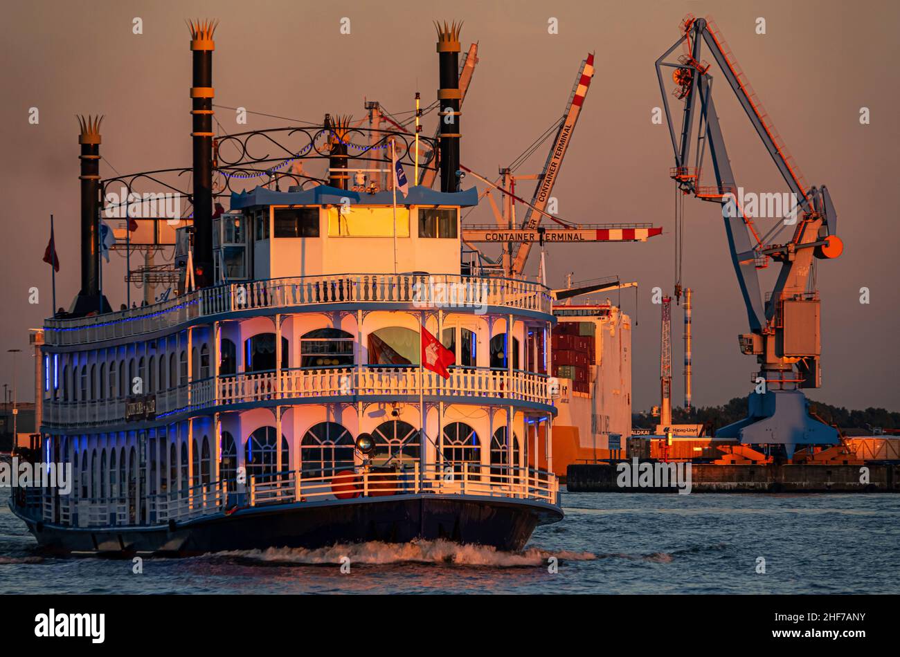 Mississippi steamer in the port of Hamburg Stock Photo Alamy