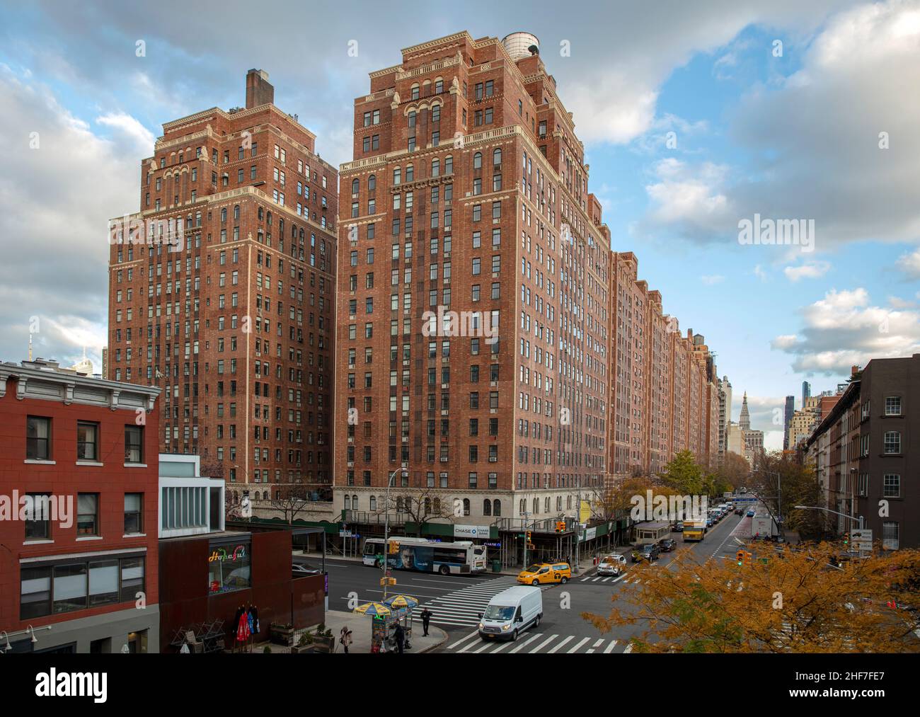 USA, New York City, Manhattan, brick block of flats, Chelsea, High Line