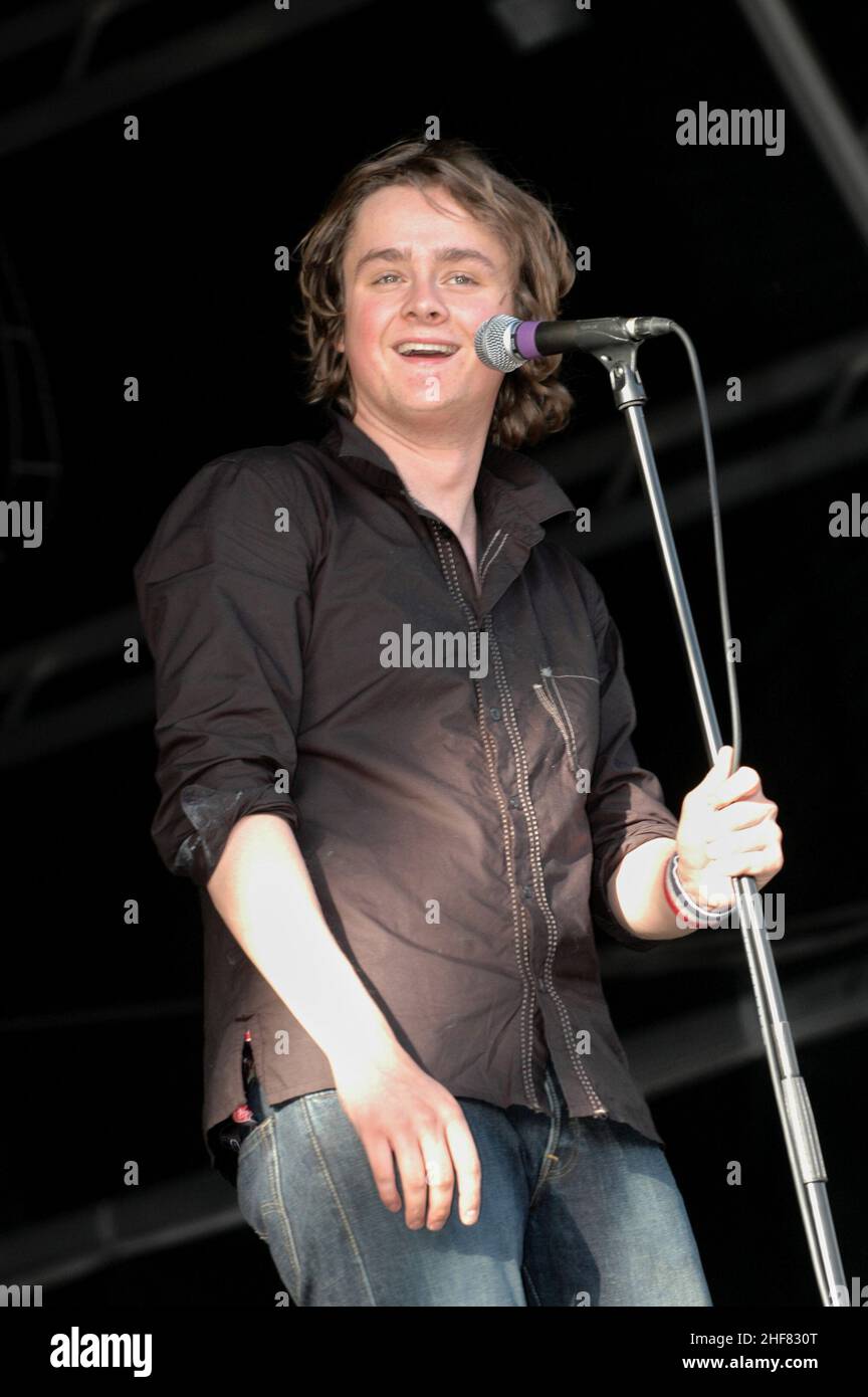 Keane tom chaplin 2004 hi-res stock photography and images - Alamy