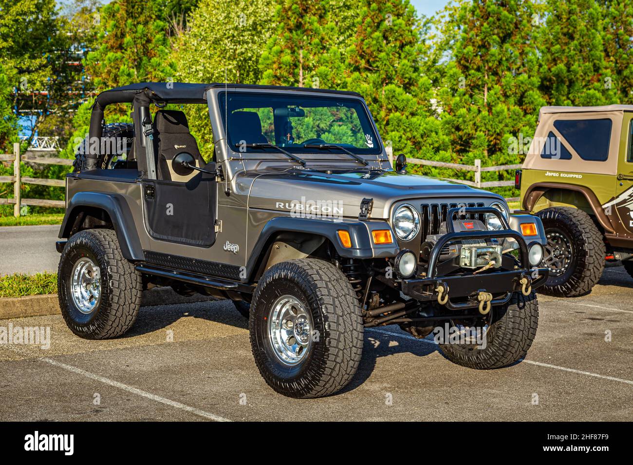 Pigeon Forge, TN - August 25, 2017: Modified Off Road Jeep Wrangler TJ  Rubicon at a local enthusiast rally Stock Photo - Alamy