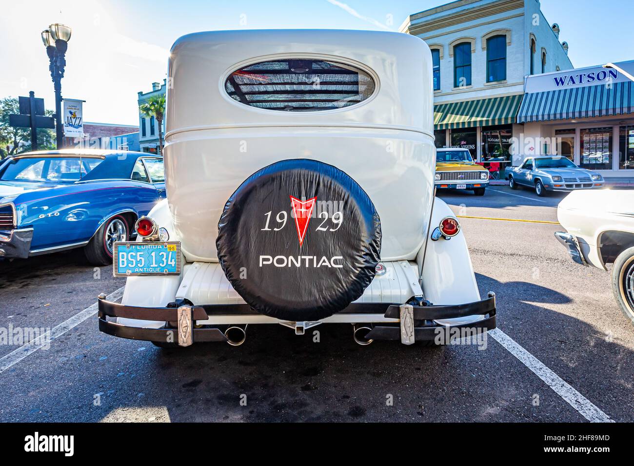 1929 pontiac 1929 sedan hi-res stock photography and images - Alamy