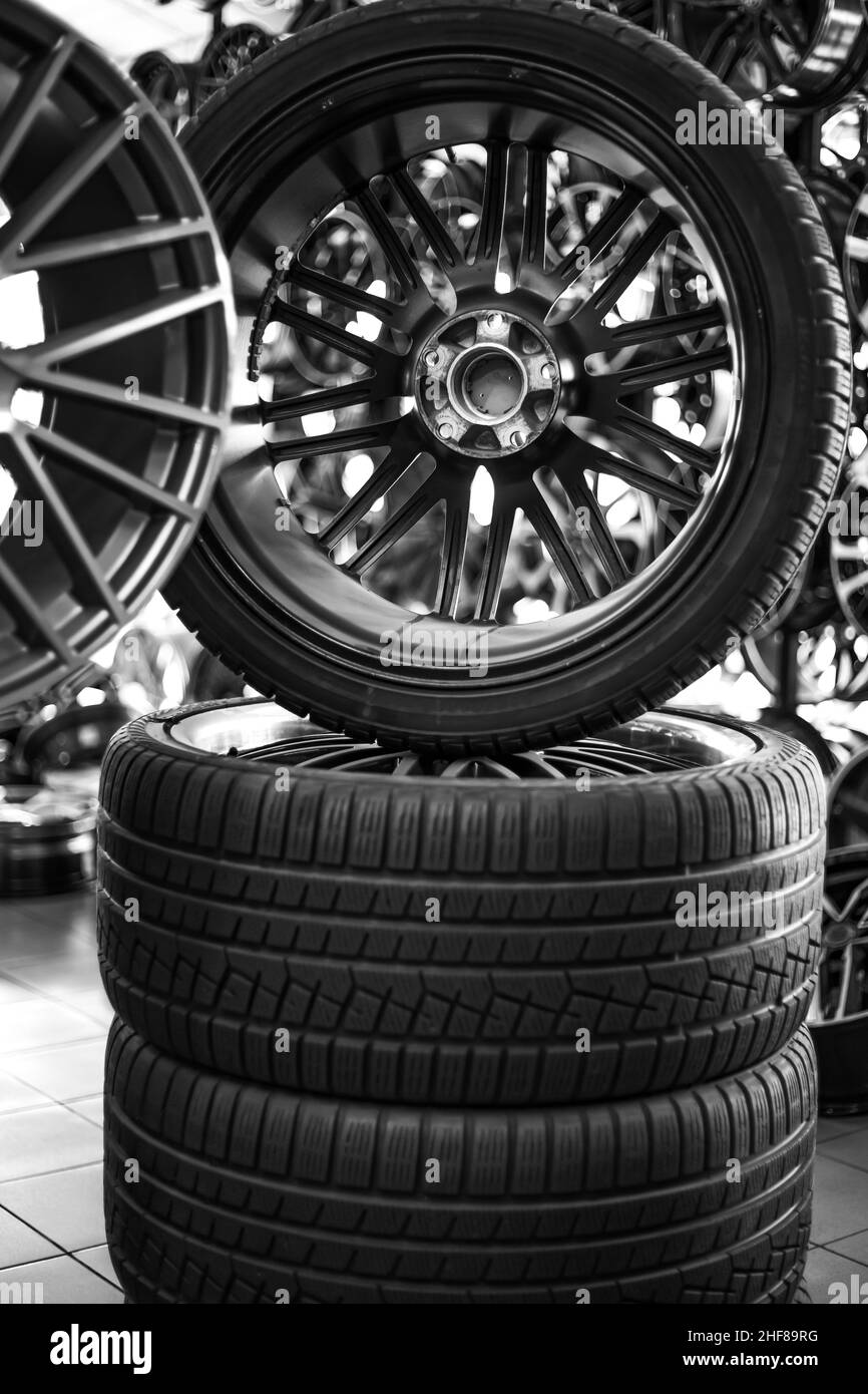 Aluminium wheel rim aluminium rim Black and White Stock Photos & Images