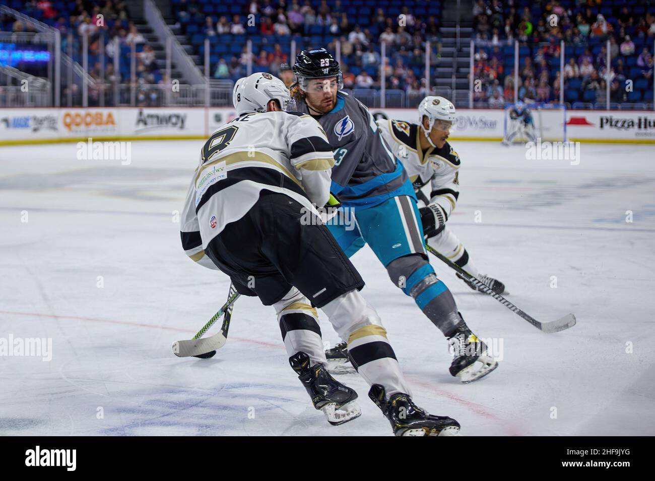 Orlando, Florida, USA. 14th Jan. 2022. 8W David Drake, 23 Tristin