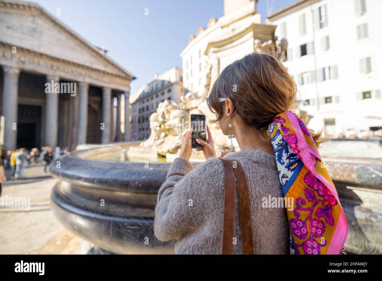 Woman traveling in rome hi-res stock photography and images - Alamy