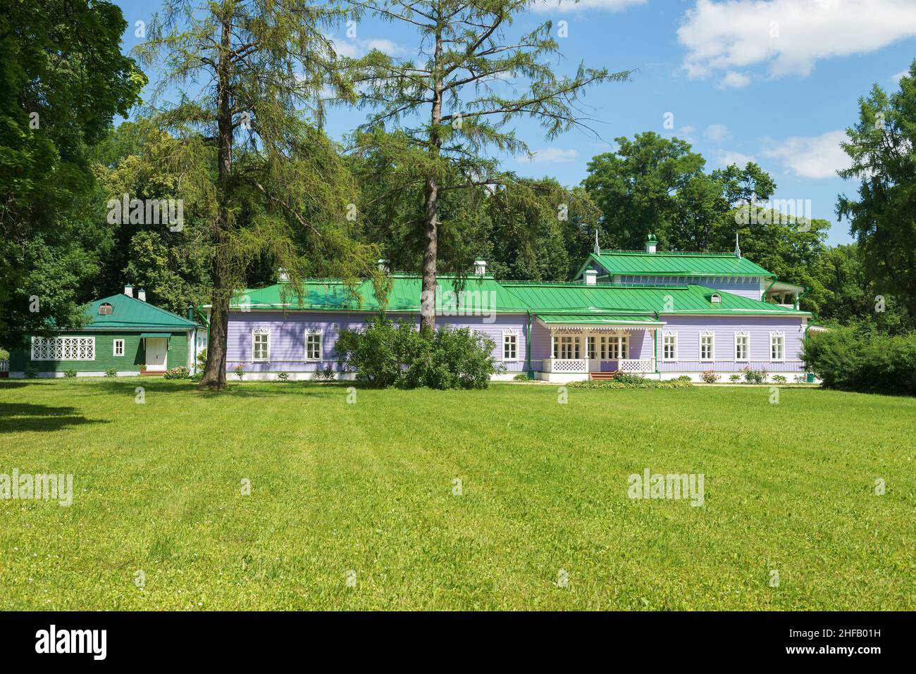 SPASSKOE-LUTOVINOVO, RUSSIA - JULY 06, 2021: View of the manor house in the estate of the mother of the Russian writer Turgenev 'Spasskoye-Lutovinovo' Stock Photo