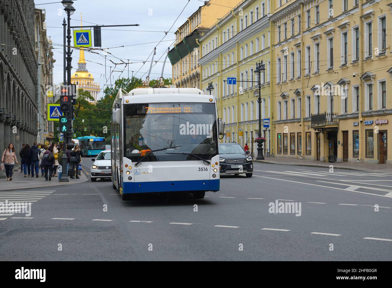 ST. PETERSBURG, RUSSIA - SEPTEMBER 09, 2021: Trolleybus Trolza-5265 'Megapolis' route No. 7 on Nevsky Prospekt on a cloudy September afternoon Stock Photo