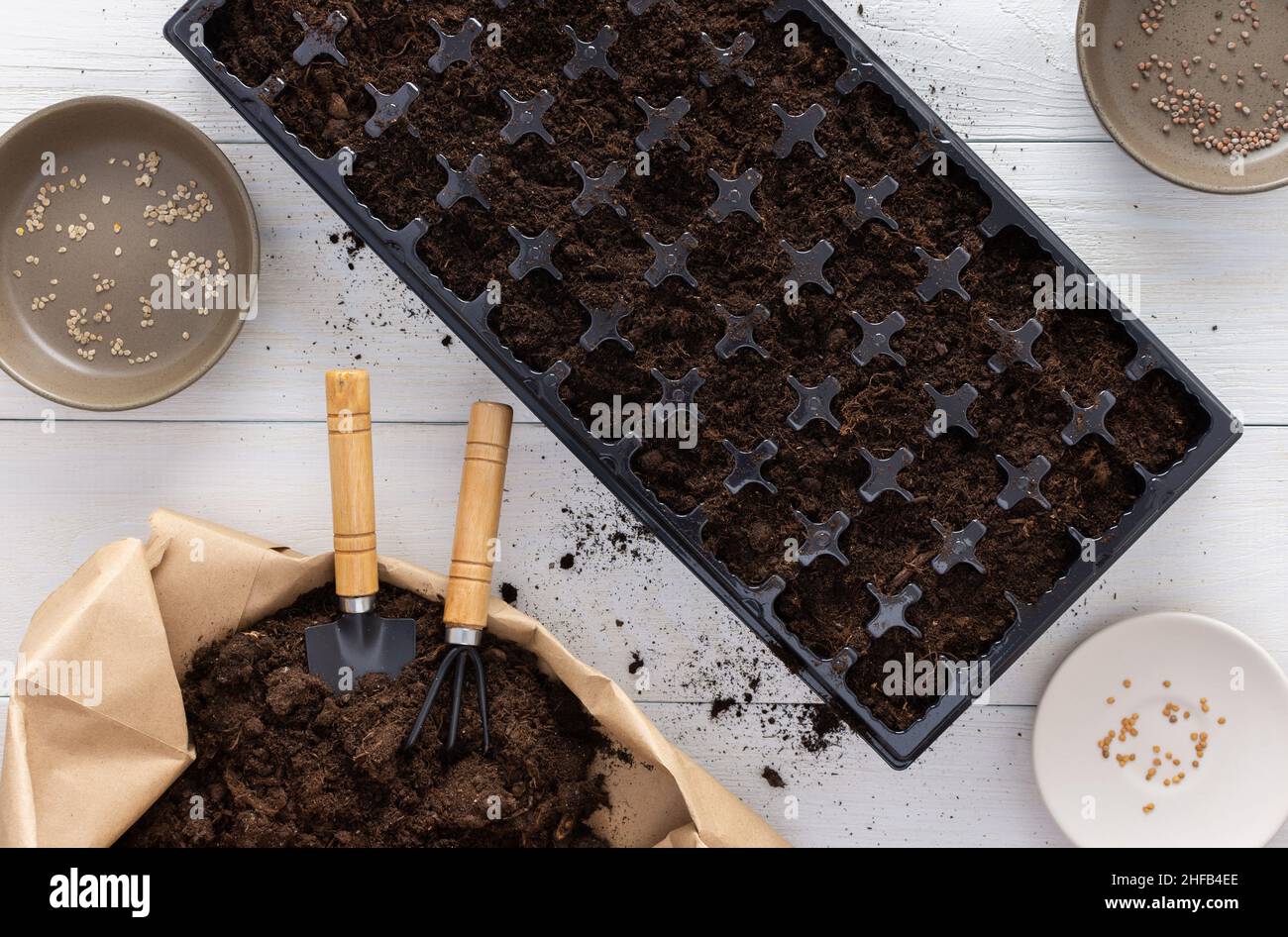 Peat bag soil hires stock photography and images Alamy