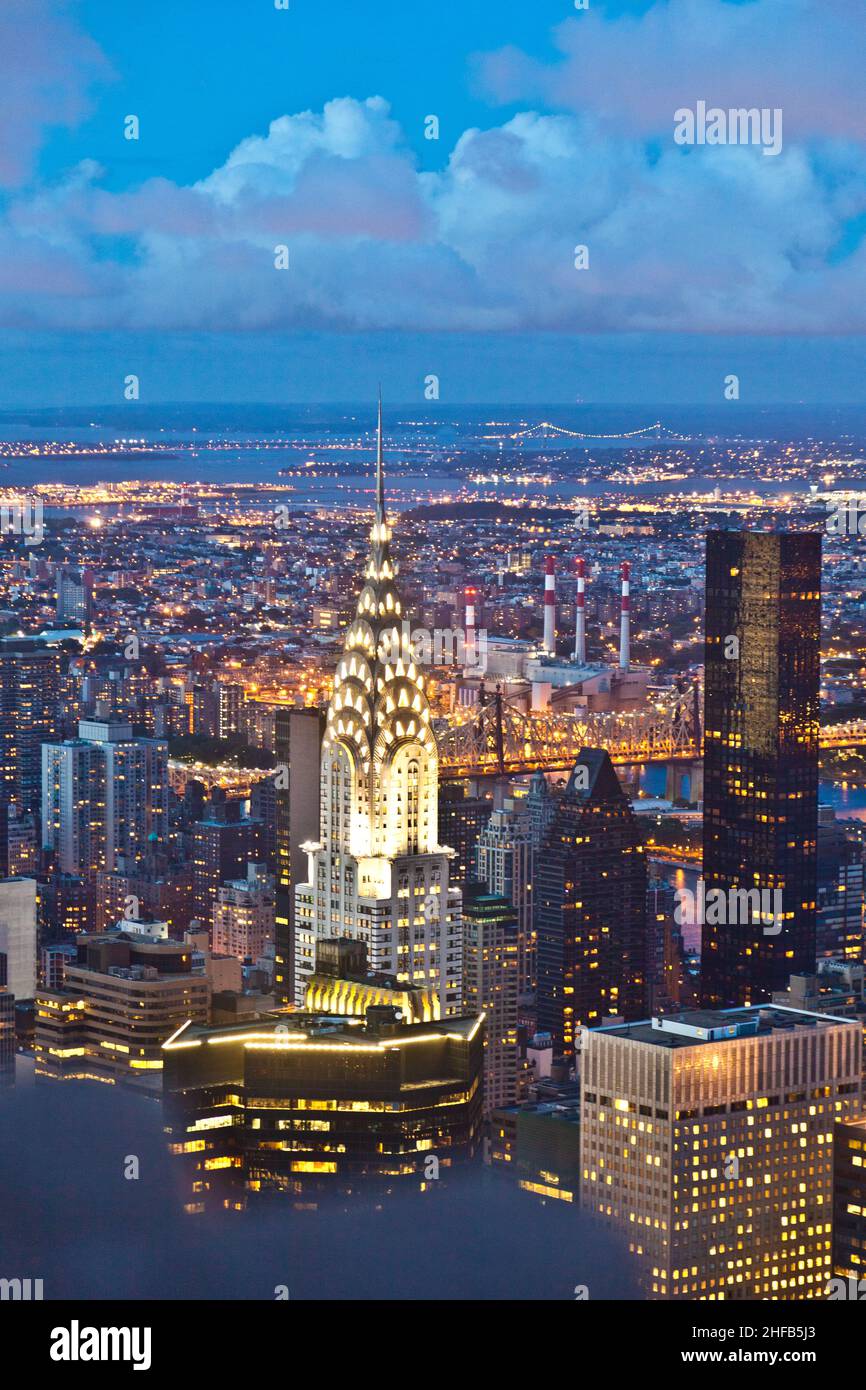 New York in the late evening from Empire State Building Stock Photo - Alamy