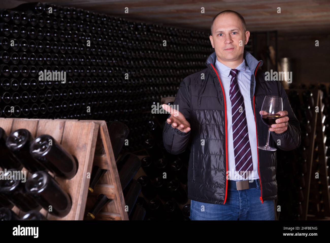 Red wine degustation male hi-res stock photography and images - Alamy