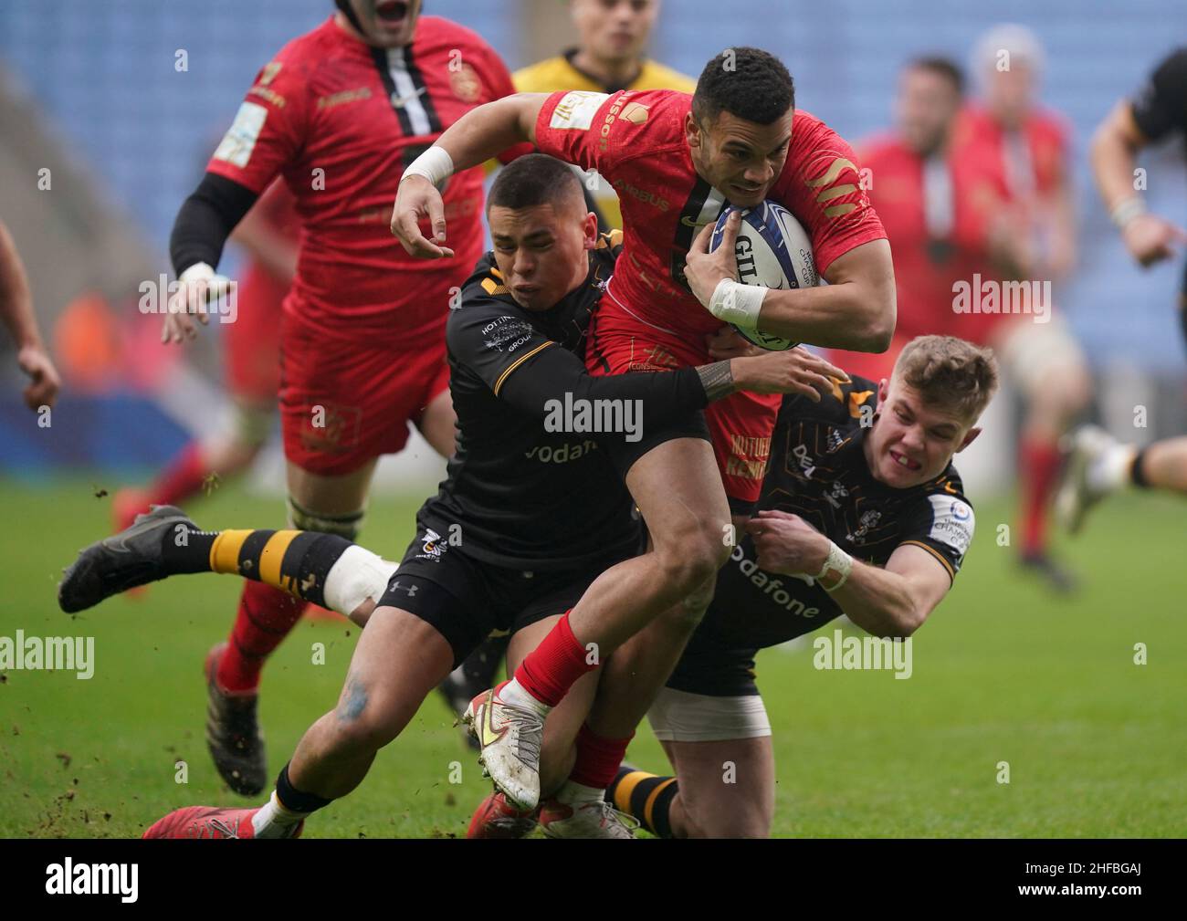 Toulouse's Romain Ntamack (left) and Pita Ahki show their dejection during  the Heineken Champions Cup, Pool A match at Coventry Building Society Arena,  Coventry. Picture date: Saturday January 15, 2022 Stock Photo - Alamy