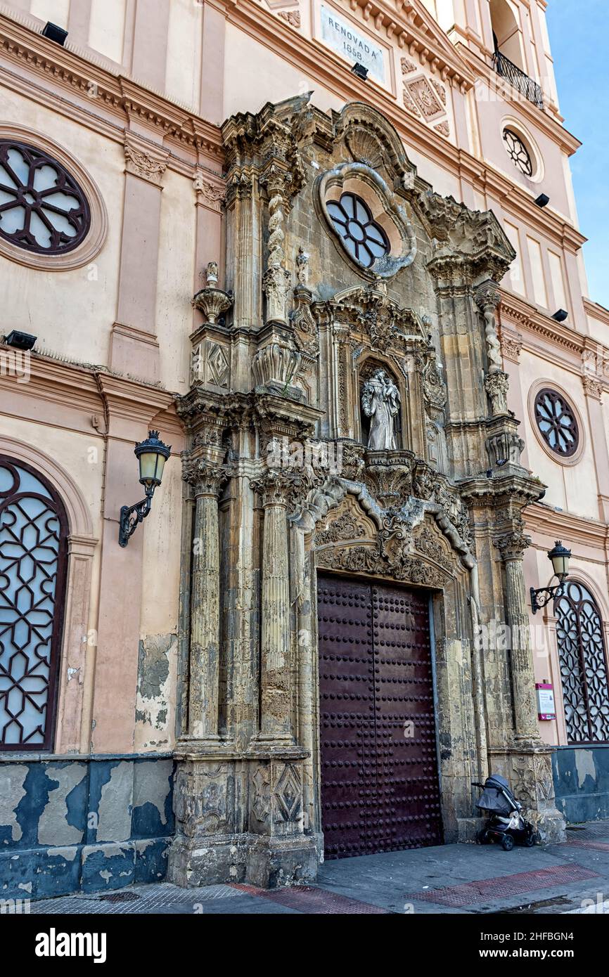 Portada de la Parroquia de San Antonio en Cádiz Stock Photo
