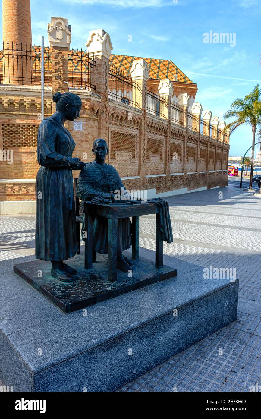 Monumento a las Cigarreras en Cádiz Stock Photo