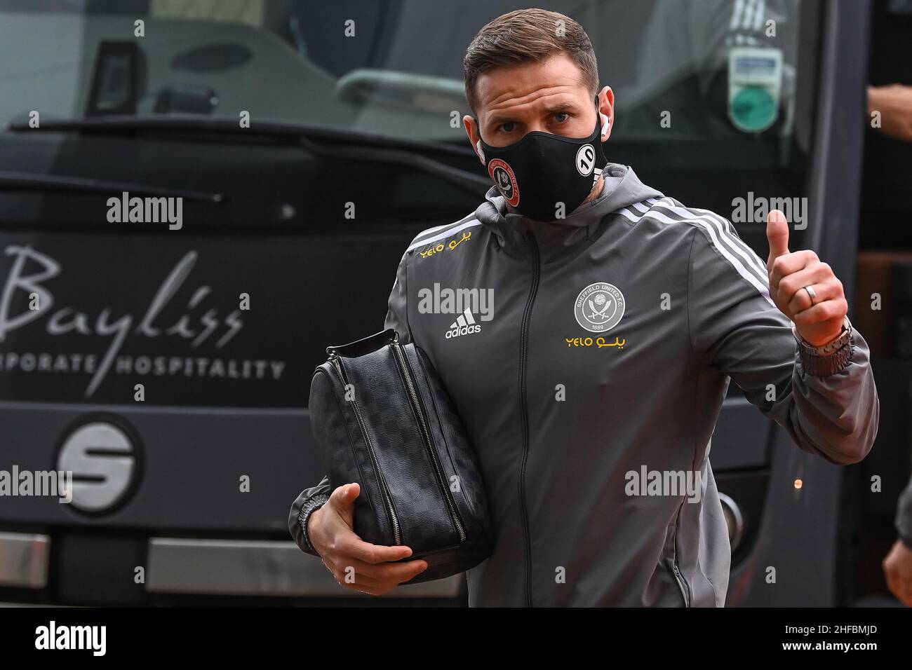 Billy Sharp #10 of Sheffield United arrives at Pride Park Stadium, Home ...