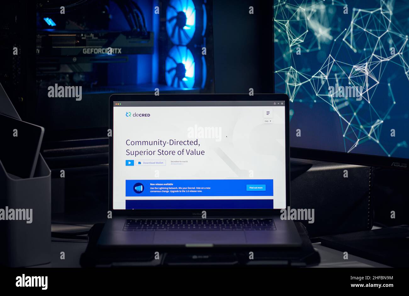 Milan, Italy - January 11, 2022: decred - DCR website's hp seen on a laptop screen. decred, DCR coin logo visible. Cryptocurrency, defi, nft concepts Stock Photo