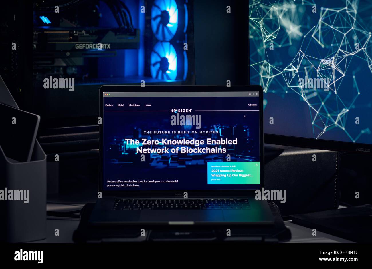 Milan, Italy - January 11, 2022: horizen - ZEN website's hp seen on a laptop screen. horizen, ZEN coin logo visible. Cryptocurrency, defi, nft concept Stock Photo