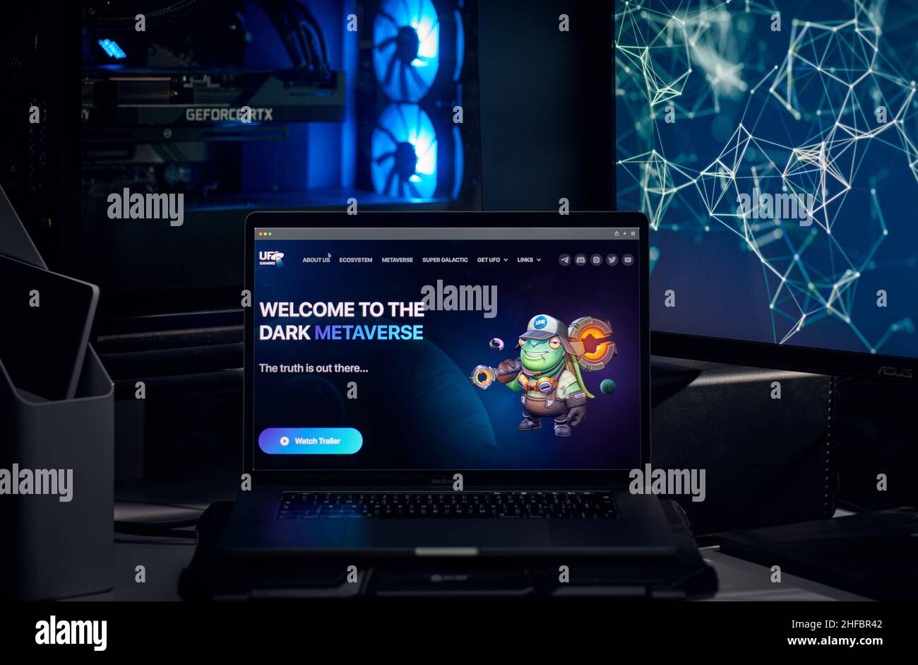 Ufo gaming hi-res stock photography and images - Alamy