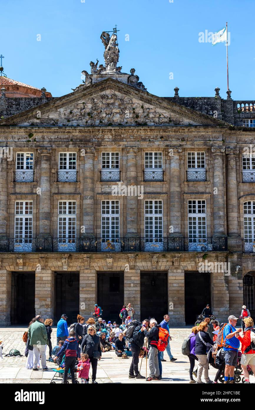 Pazo do Raxoi, edificio Neoclásico del siglo XVIII en la plaza del Obradoiro, Santiago de Compostela Stock Photo