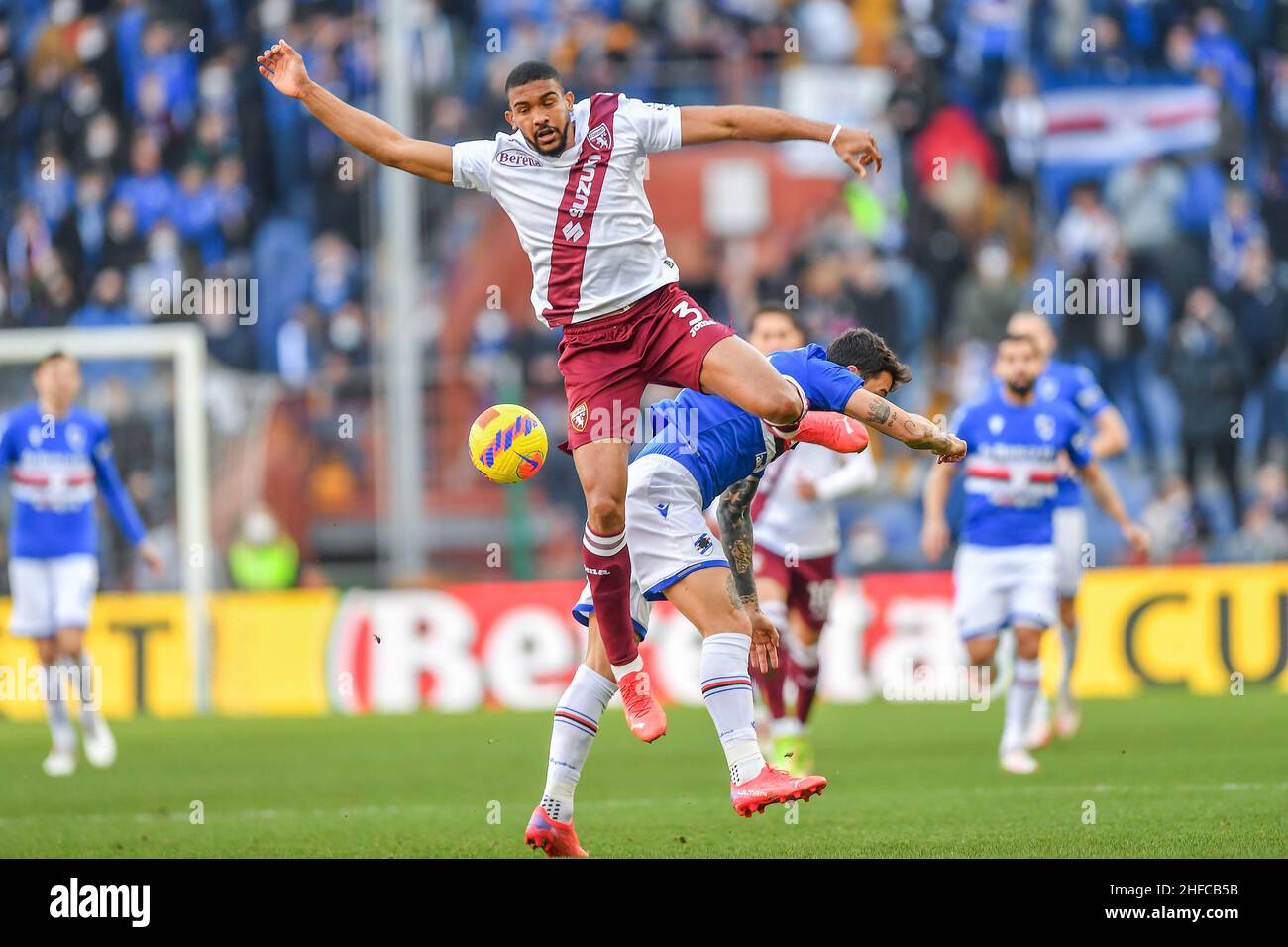 Luigi Ferraris stadium, Genova, Italy, January 15, 2022, Gleison Silva Nascimento Bremer (Torino) - Bartosz Bereszynski (Sampdoria)  during  UC Sampdoria vs Torino FC - italian soccer Serie A match Stock Photo