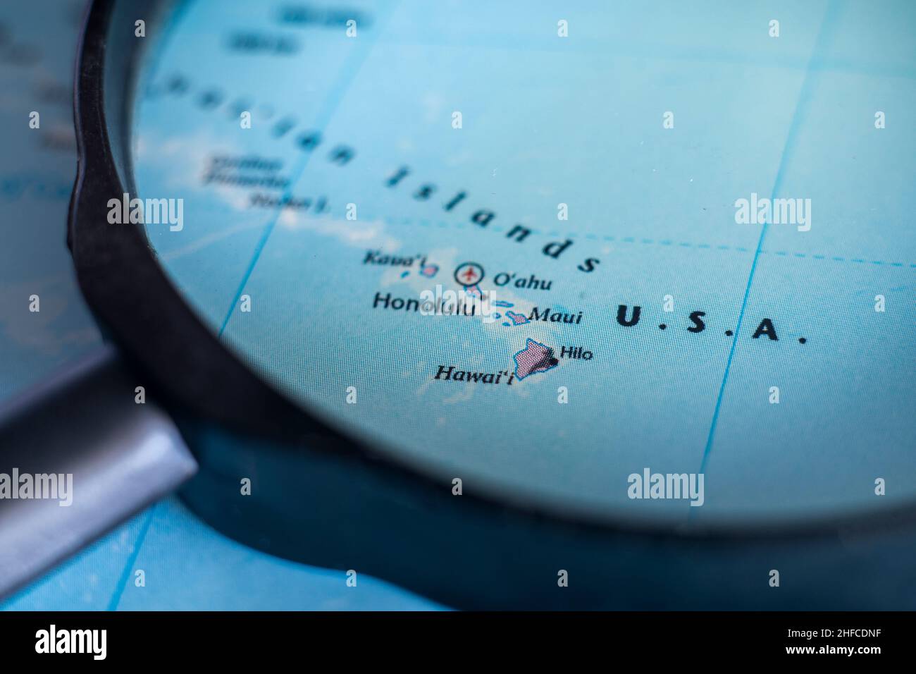 Hawaii Islands On A World Map Through Magnifying Glass Hawaiian Travel Hawaii Islands On A World Map Through Magnifying Glass Hawaiian Travel Destination Planning Pinned 2HFCDNF 