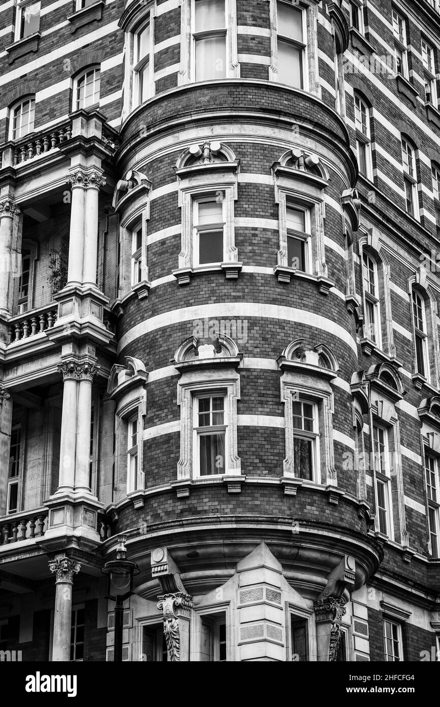 London mansion flats Black and White Stock Photos & Images - Alamy