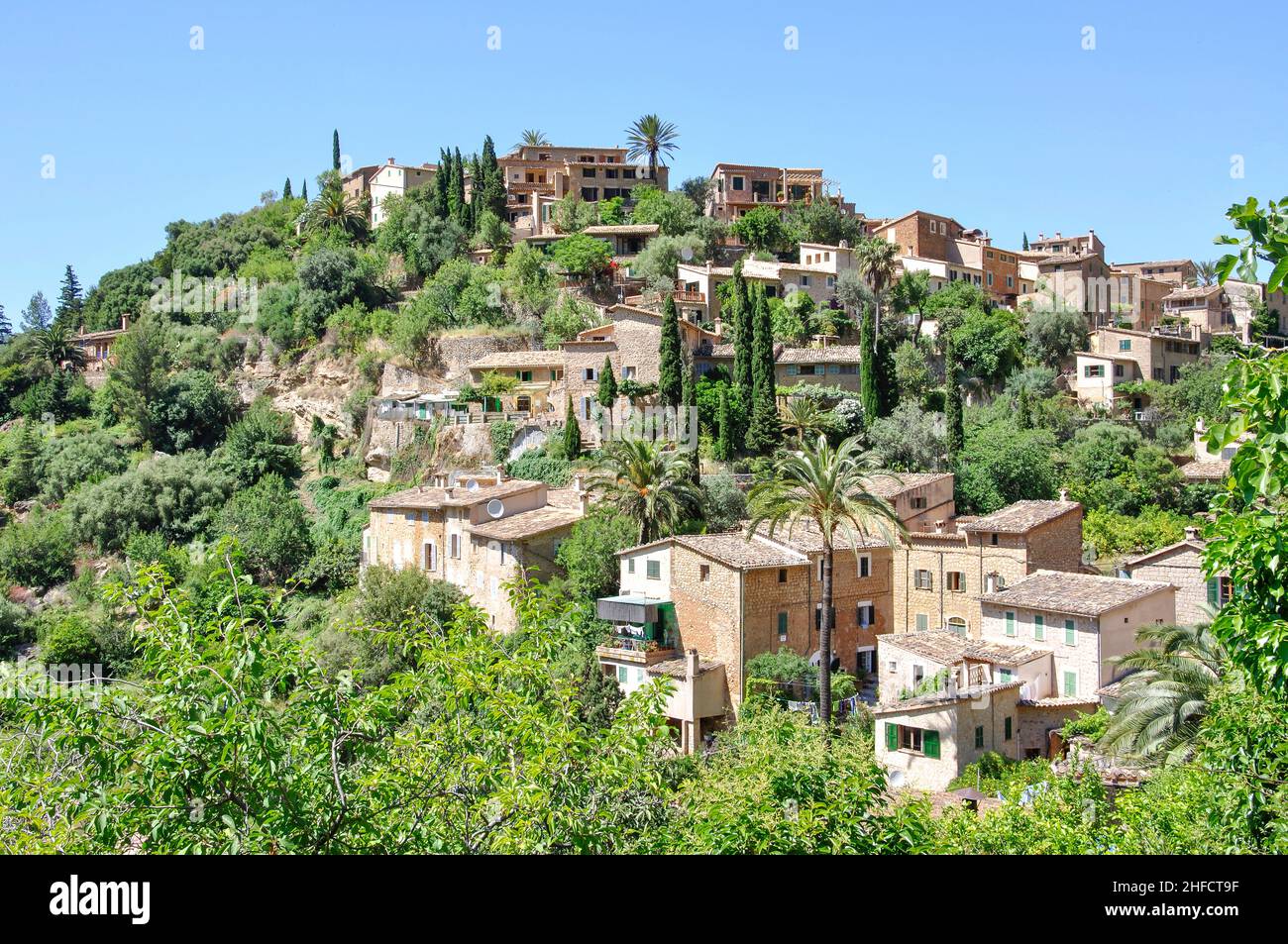 Hilltop village of Deia (Deya), Deia Municipality, Mallorca, Balearic Islands, Spain Stock Photo