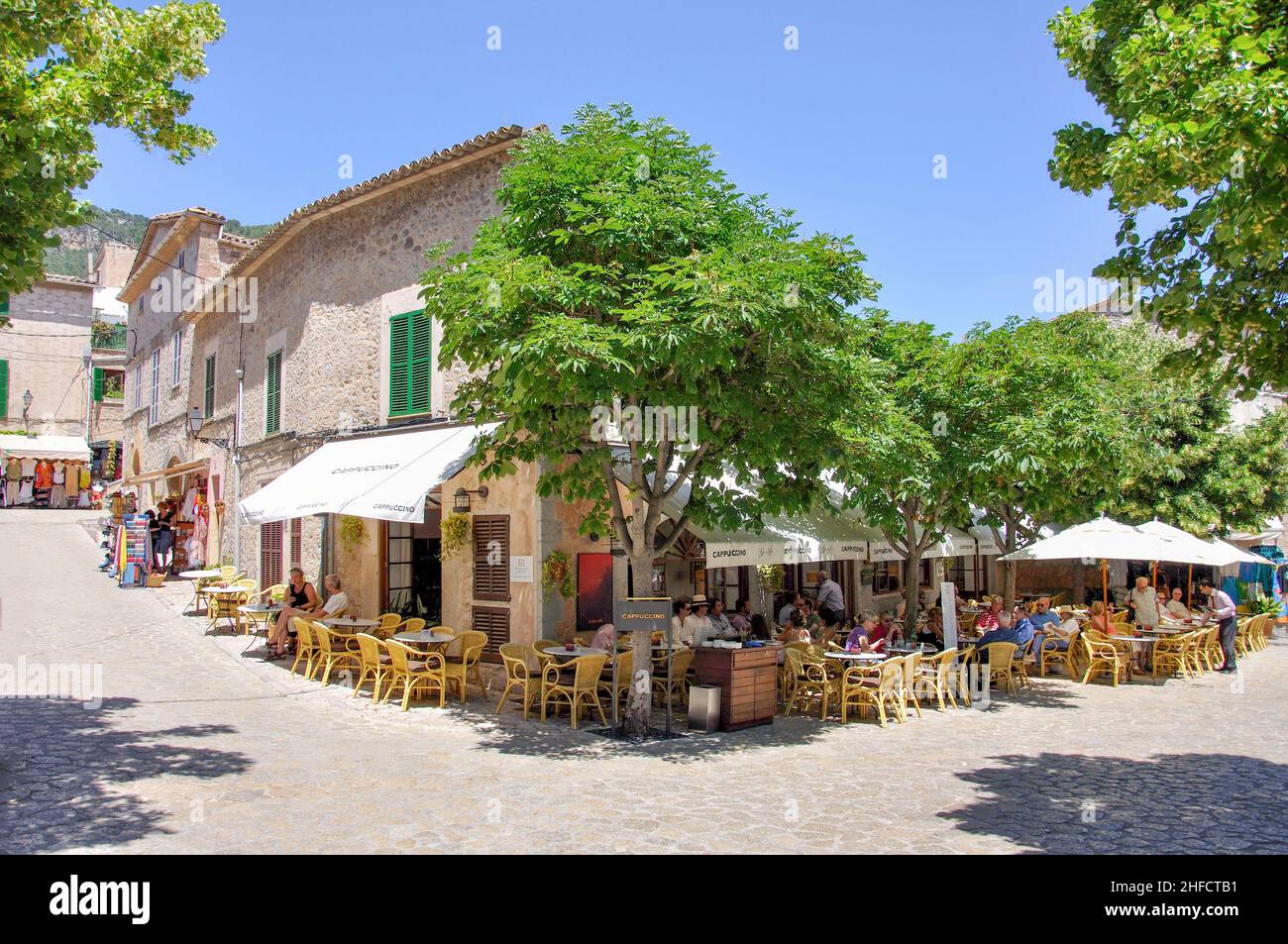 Outdoor restaurants, Placa Raimon Llull, Valdemossa, Valldemossa Municipality, Mallorca, Balearic Islands, Spain Stock Photo