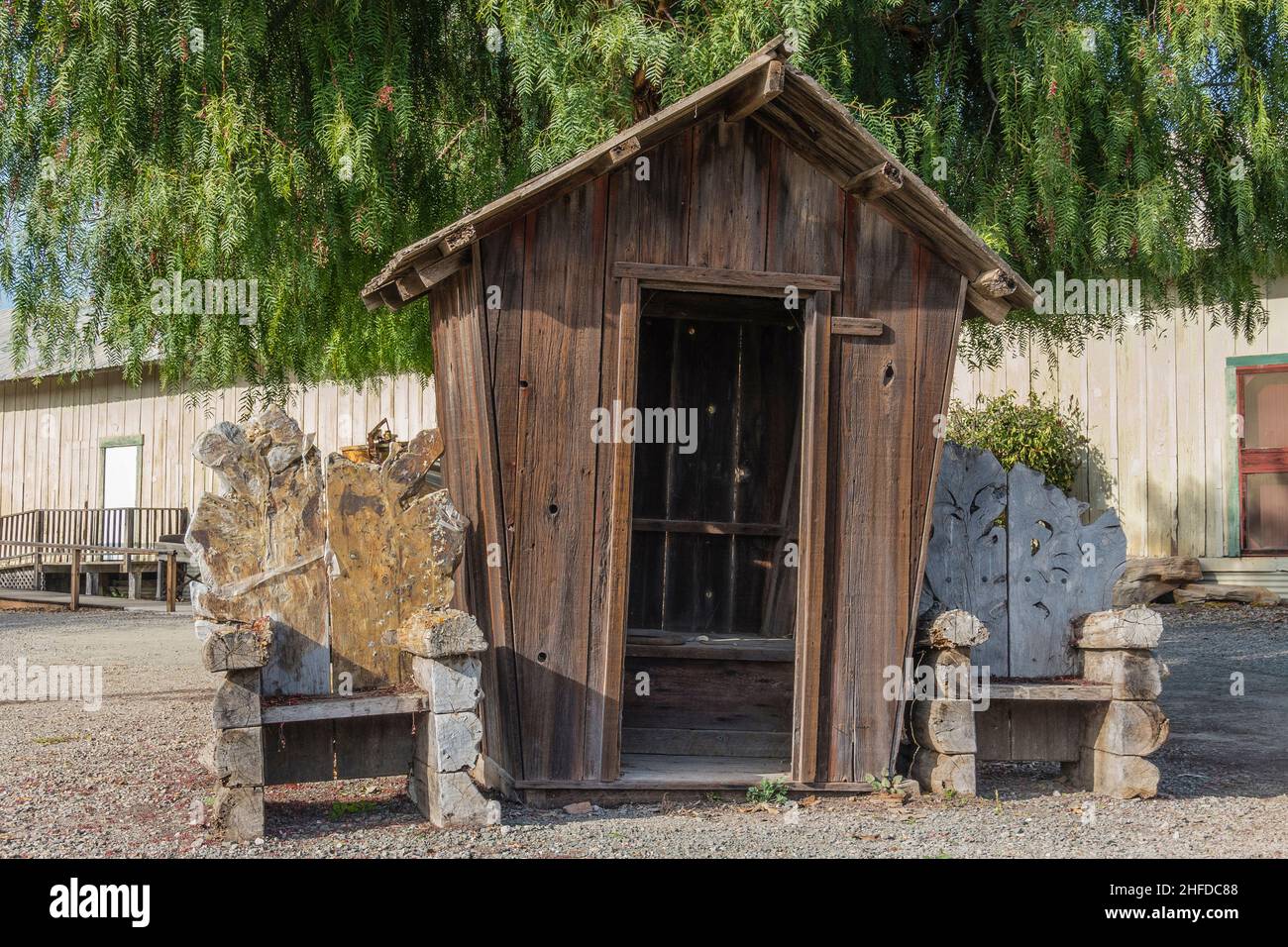 Toilet outside outdoor outhouse hi-res stock photography and images - Alamy