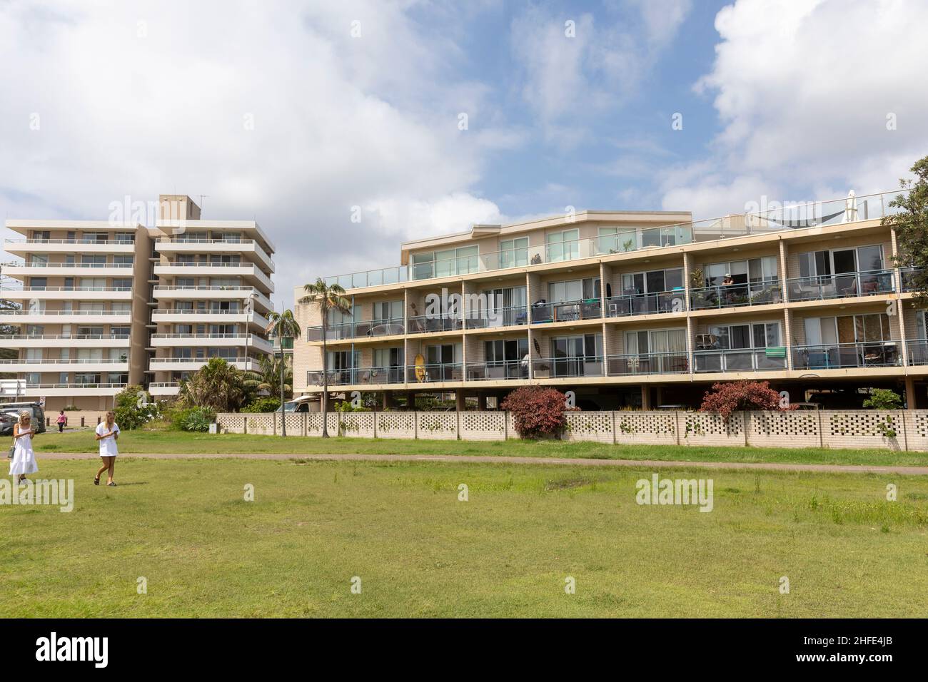 Dee Why Beach Sydney, high rise and medium rise apartment units in this ... - Beachside High Rise Units