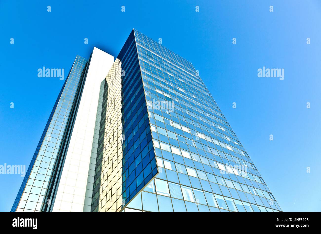 glass facade of Modern skyscraper Stock Photo - Alamy