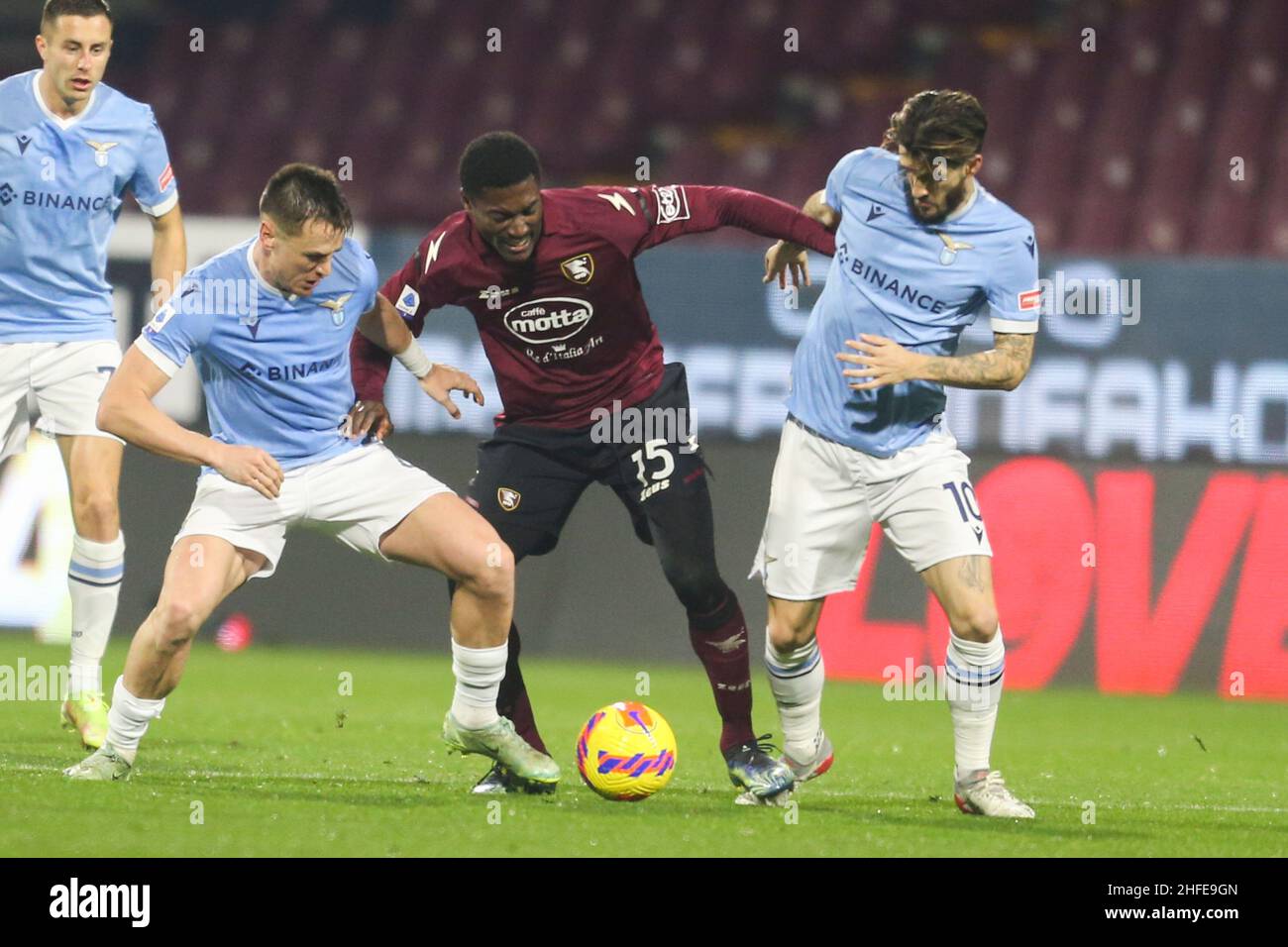 Salernitana's Nigerian forward Simy challenges for the ball with Lazio's Spanish defender Patric (L) and Lazio’s Spanish midfielder Luis Alberto (R) during the Serie A football match between Salernitana and SS Lazio at the Arechi Stadium in Salerno, southern Italy, on January 15, 2021. Stock Photo