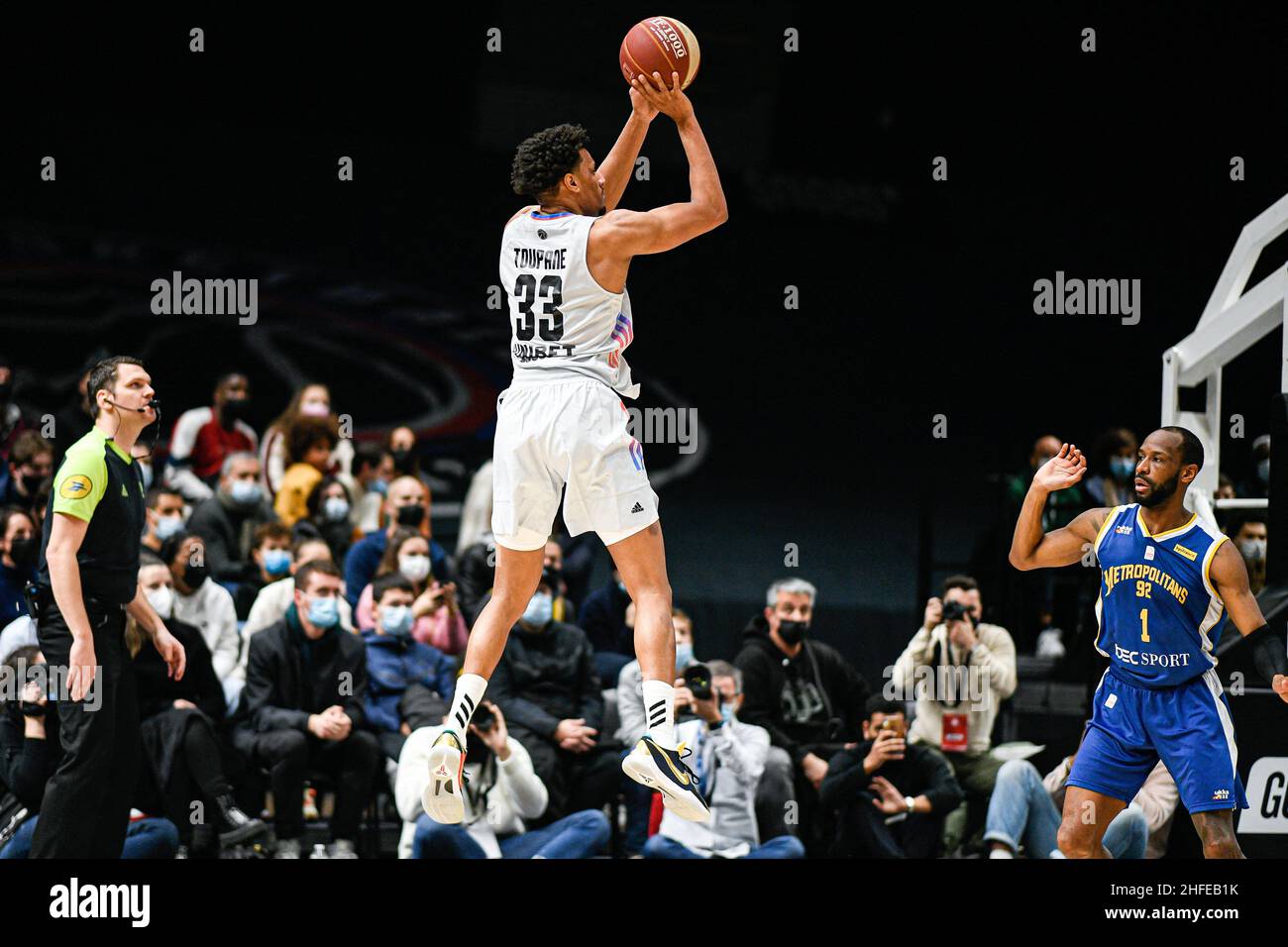 Axel Toupane of Paris Basketball shoots during the French championship,  Betclic Elite Basketball match between Paris Basketball and Metropolitans  92 (Boulogne-Levallois) on January 15, 2022 at Halle Georges Carpentier in  Paris, France.