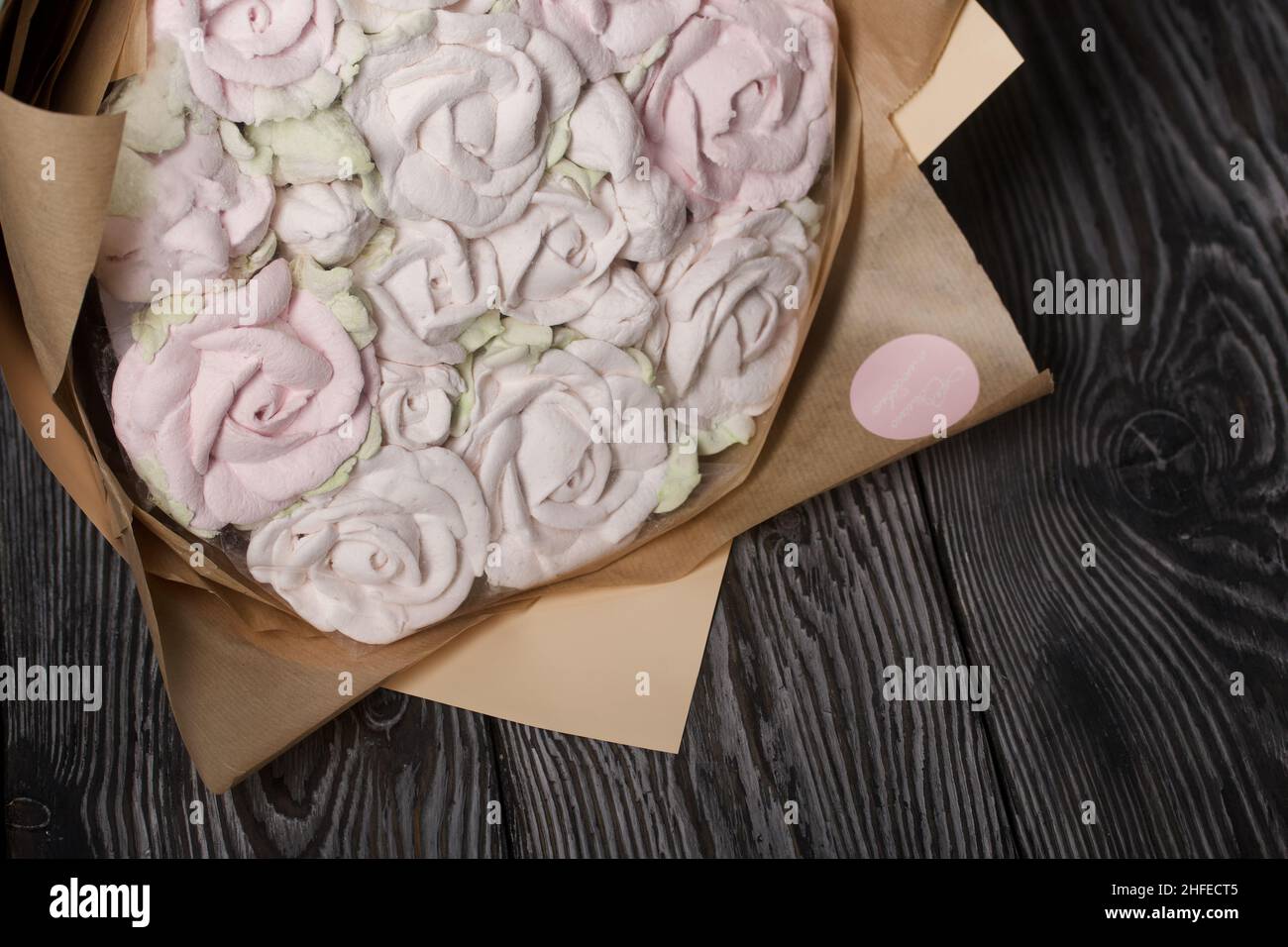 Bouquet in craft paper. Marshmallow bouquet. Roses from marshmallows ...