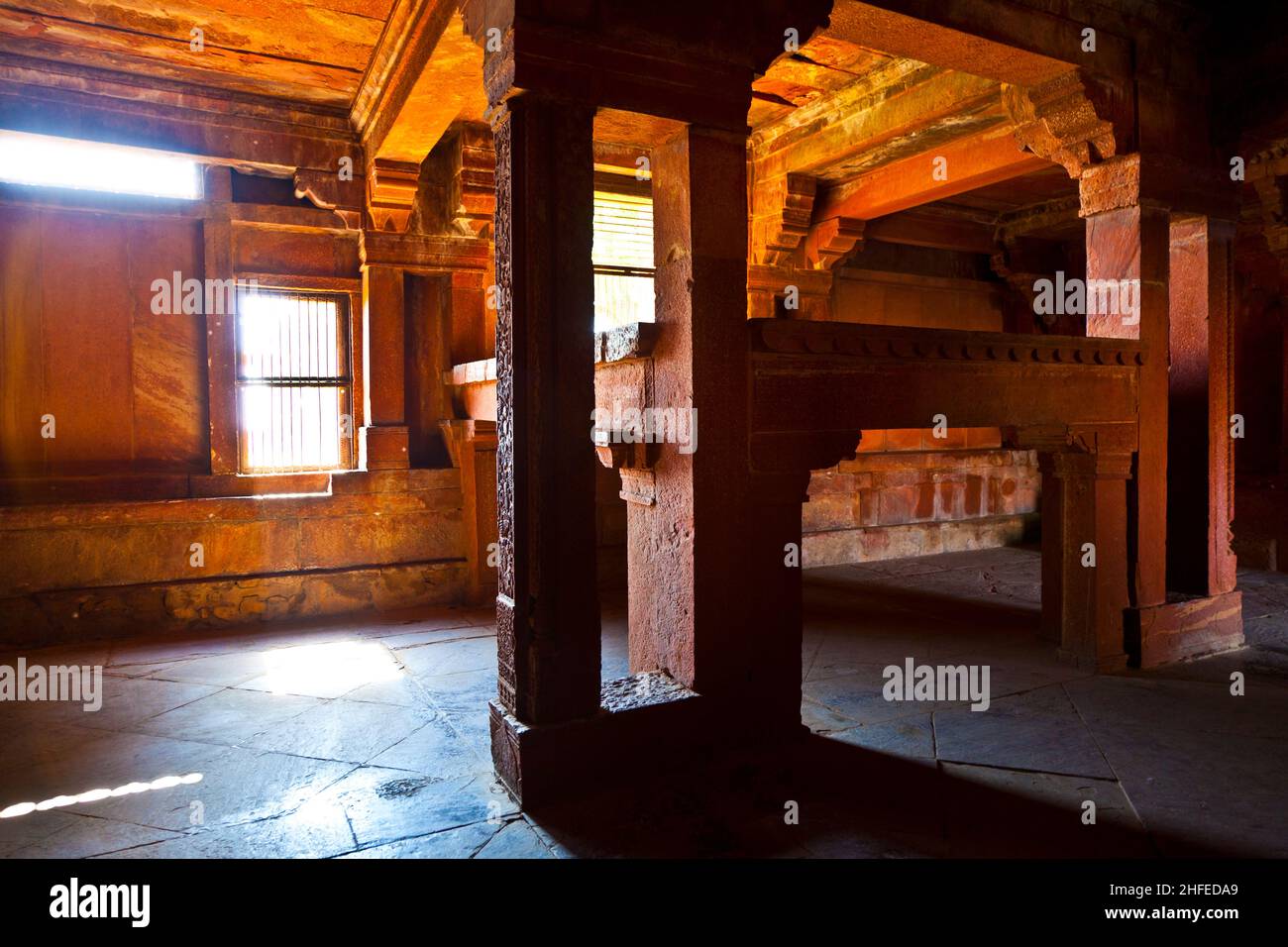 Kings bed made of stone in Fatephur Sikri Stock Photo Alamy