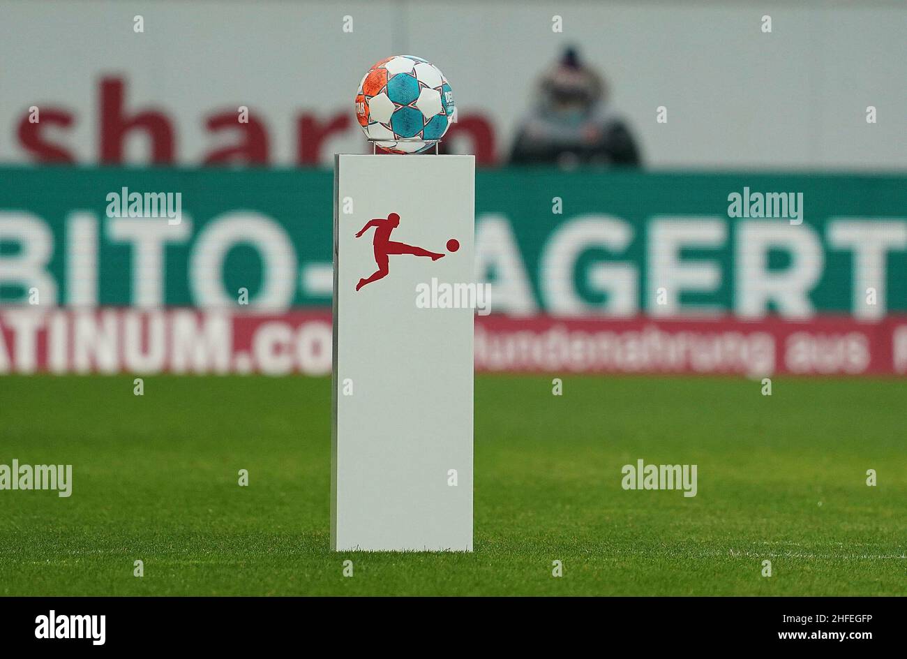 January 15, 2022, MEWA Arena, Mainz, GER, 1.FBL, 1.FSV FSV FSV Mainz 05 vs VfL Bochum, DFL regulations prohibit any use of photographs as image sequences and/or quasi-video. pictured Derby match ball. Stock Photo