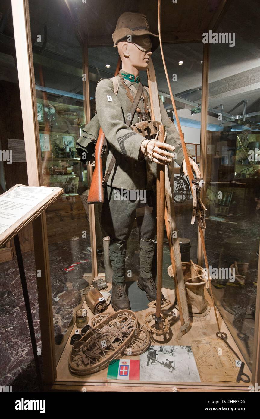 Italian soldier with snow equipment at First World War museum in Pass ...