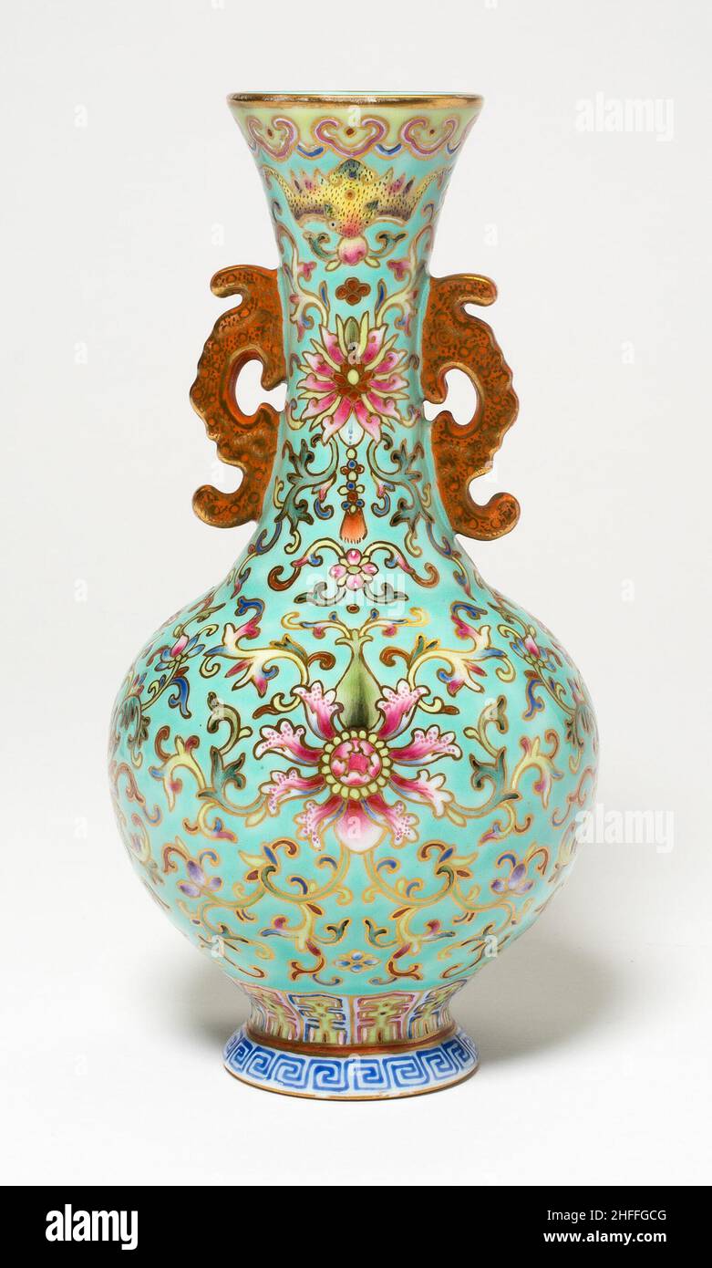 Vase with Dragon-Shaped Handles, Qing dynasty (1644-1911), Qianlong reign mark and period (1736-1795), probably late 18th century. Stock Photo