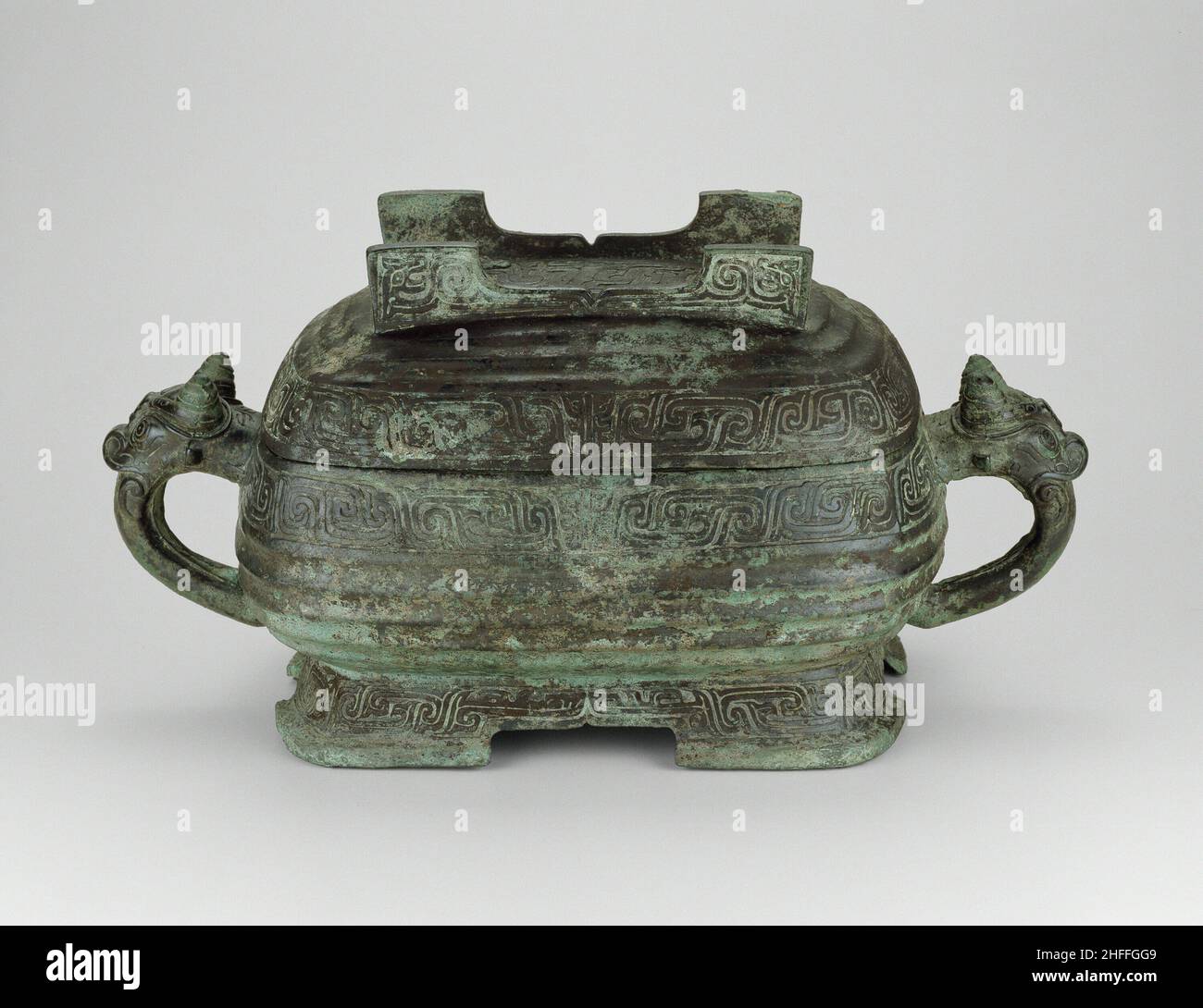 Covered Food Container, Western Zhou dynasty ( 1046-771 BC ), mid-9th century B.C. Stock Photo