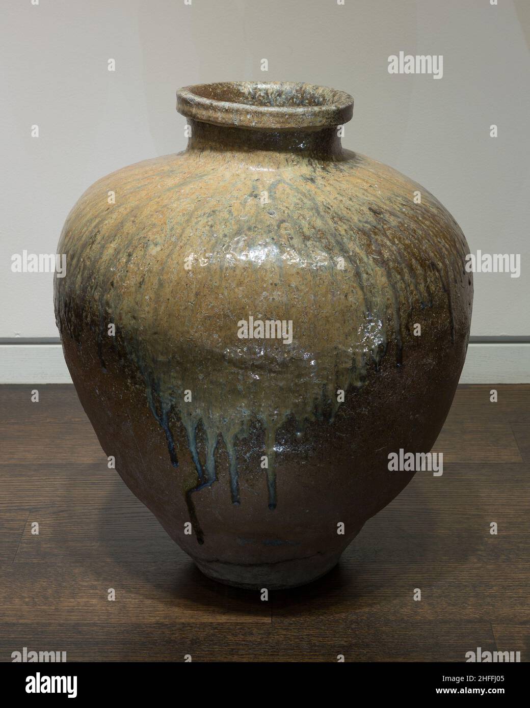 TokonameWare Jar, 15th century Stock Photo Alamy