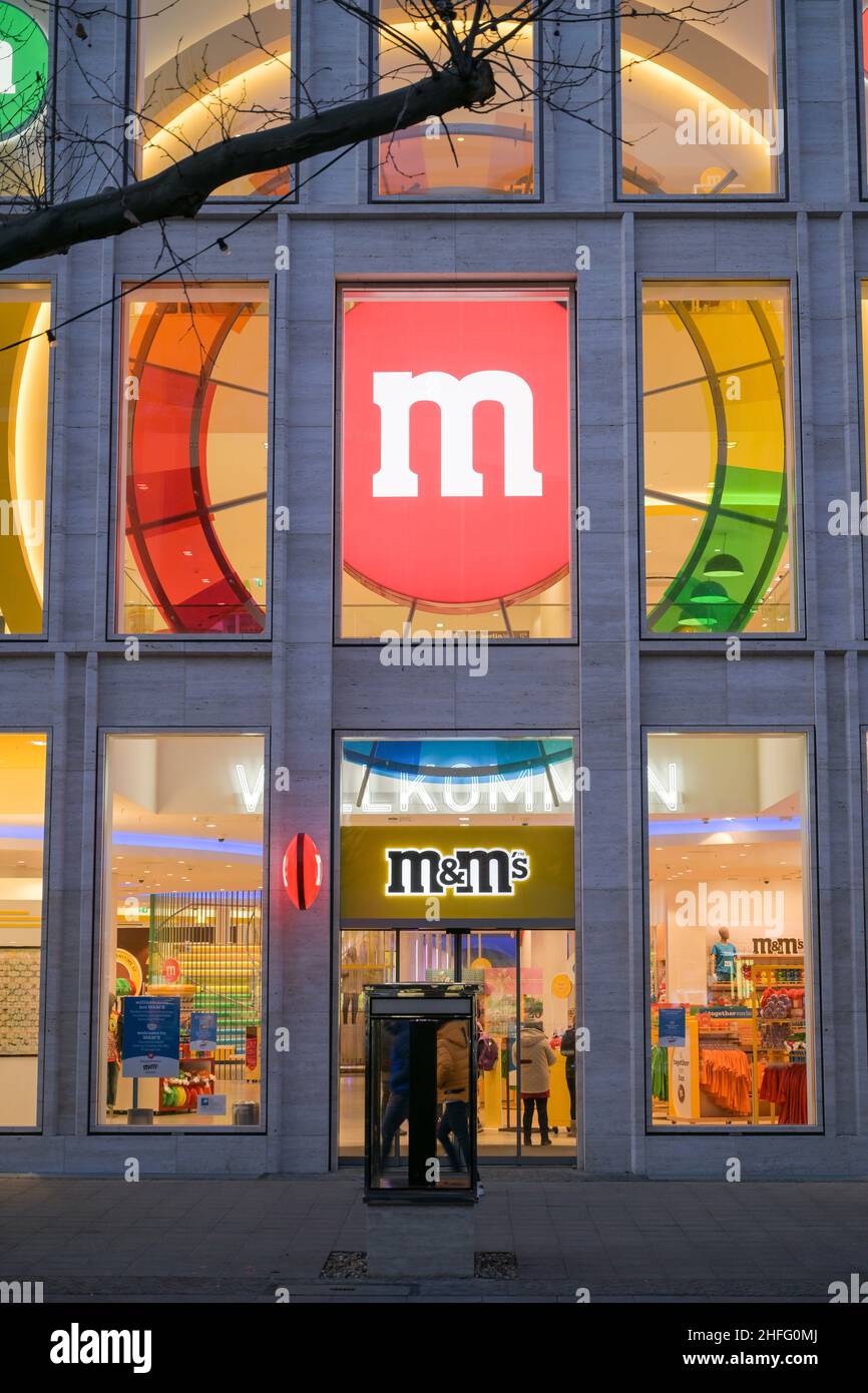 M&M´s, Kurfürstendamm, Charlottenburg, Charlottenburg-Wilmersdorf, Berlin, Deutschland Stock Photo