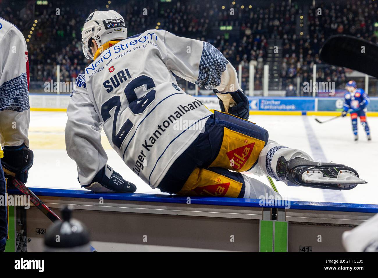 Reto Suri 26 (EV Zug) during the National League Regular Season ice