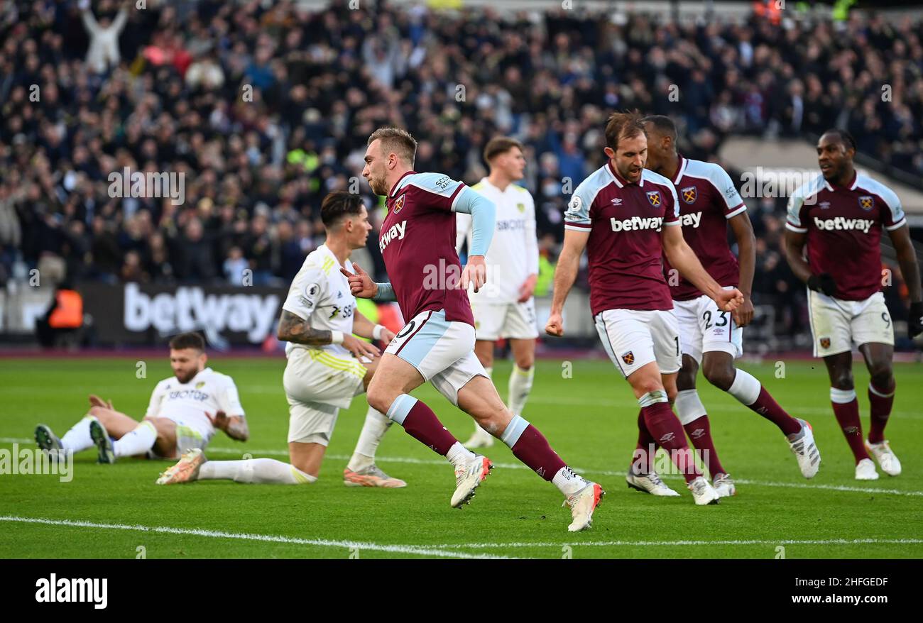 London, UK. 1st Jan, 2022. Jarrod Bowen (West Ham) turns to celebrate