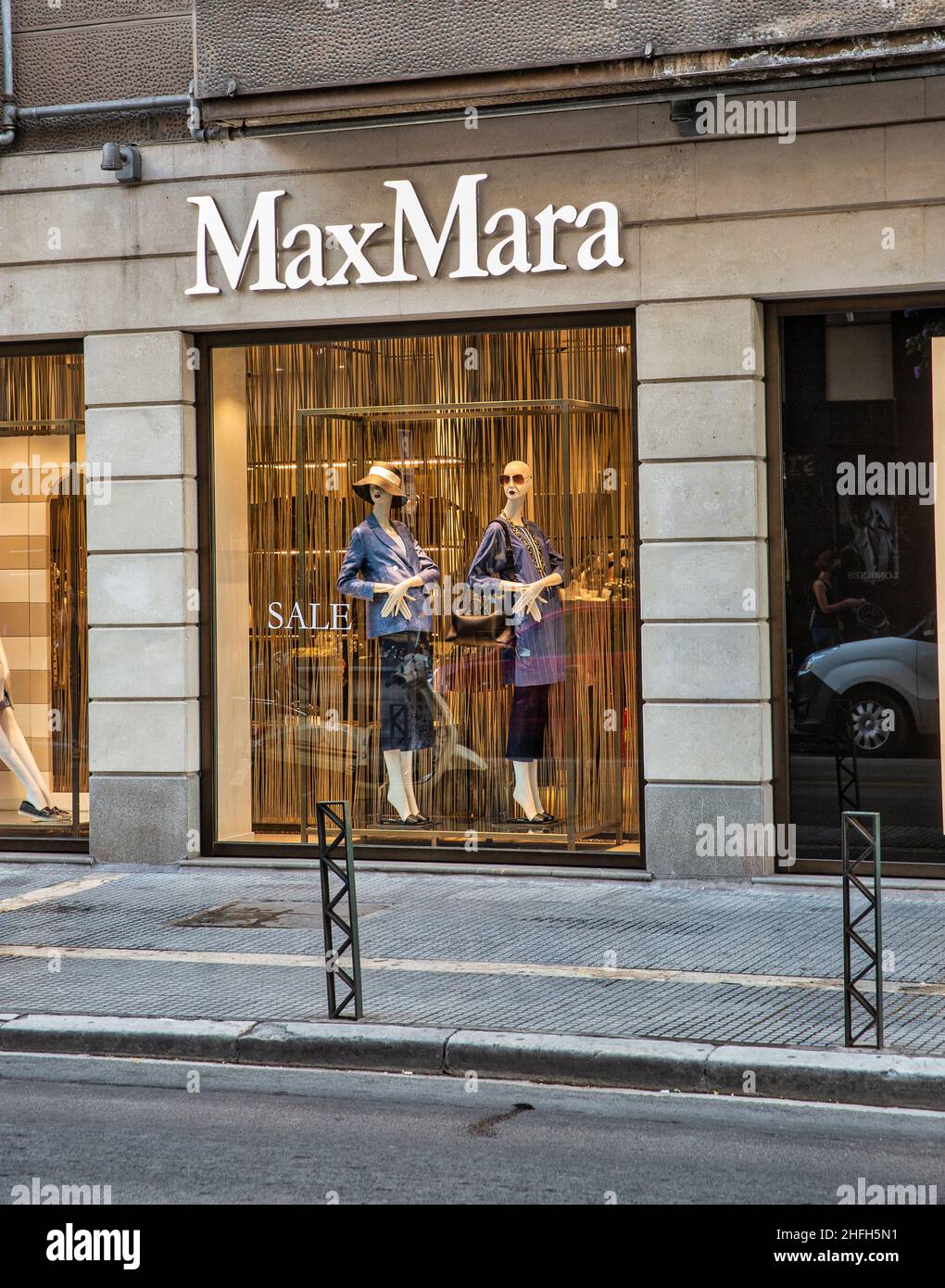 Max mara weekend hi-res stock photography and images - Alamy