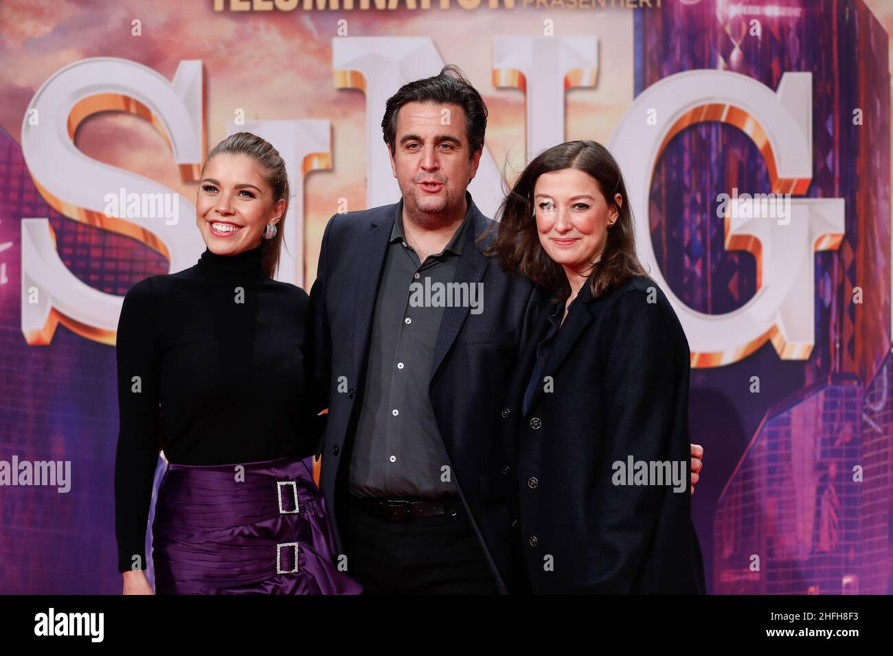 Berlin, Germany. 16th Jan, 2022. Victoria Swarovski (lr), Bastian