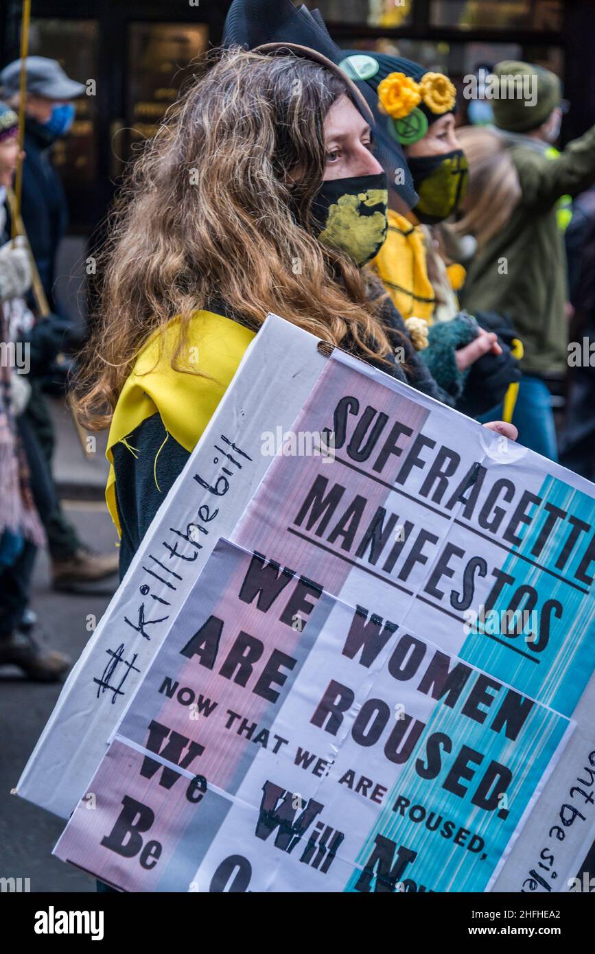 'Kill the Bill' demonstration in central London ahead of a vote in the House of Lords. The bill on Police, Crime, Sentencing and Courts poses a threat to the right to protest. London, England, UK 15.01.2022 Stock Photo