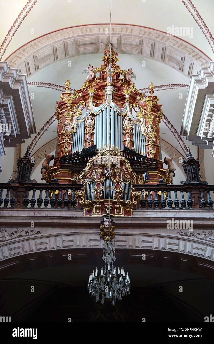 interior, New Spanish baroque Church of Santa Prisca (Templo de Santa ...