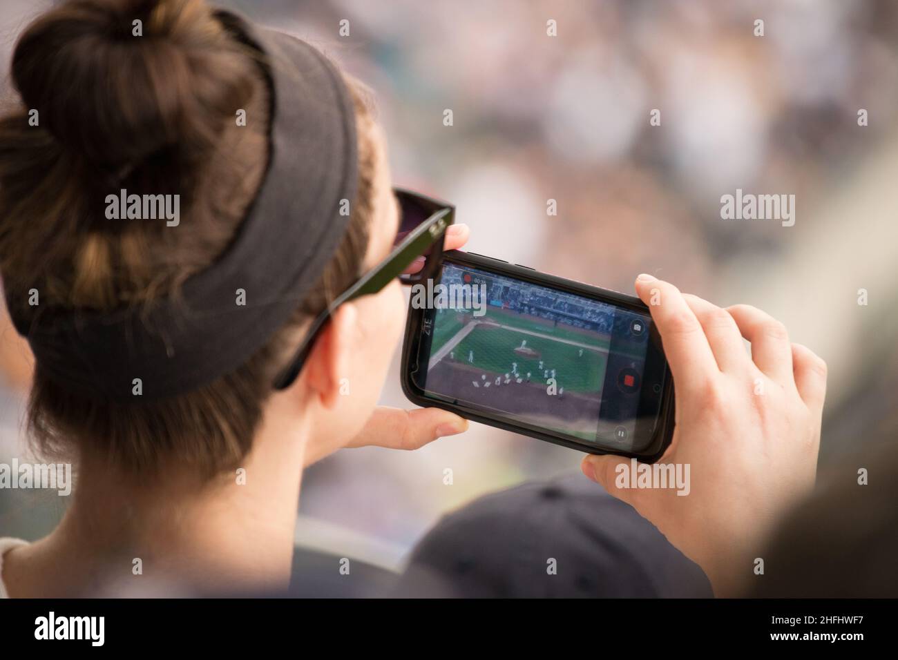 Lady smart phone hires stock photography and images Alamy