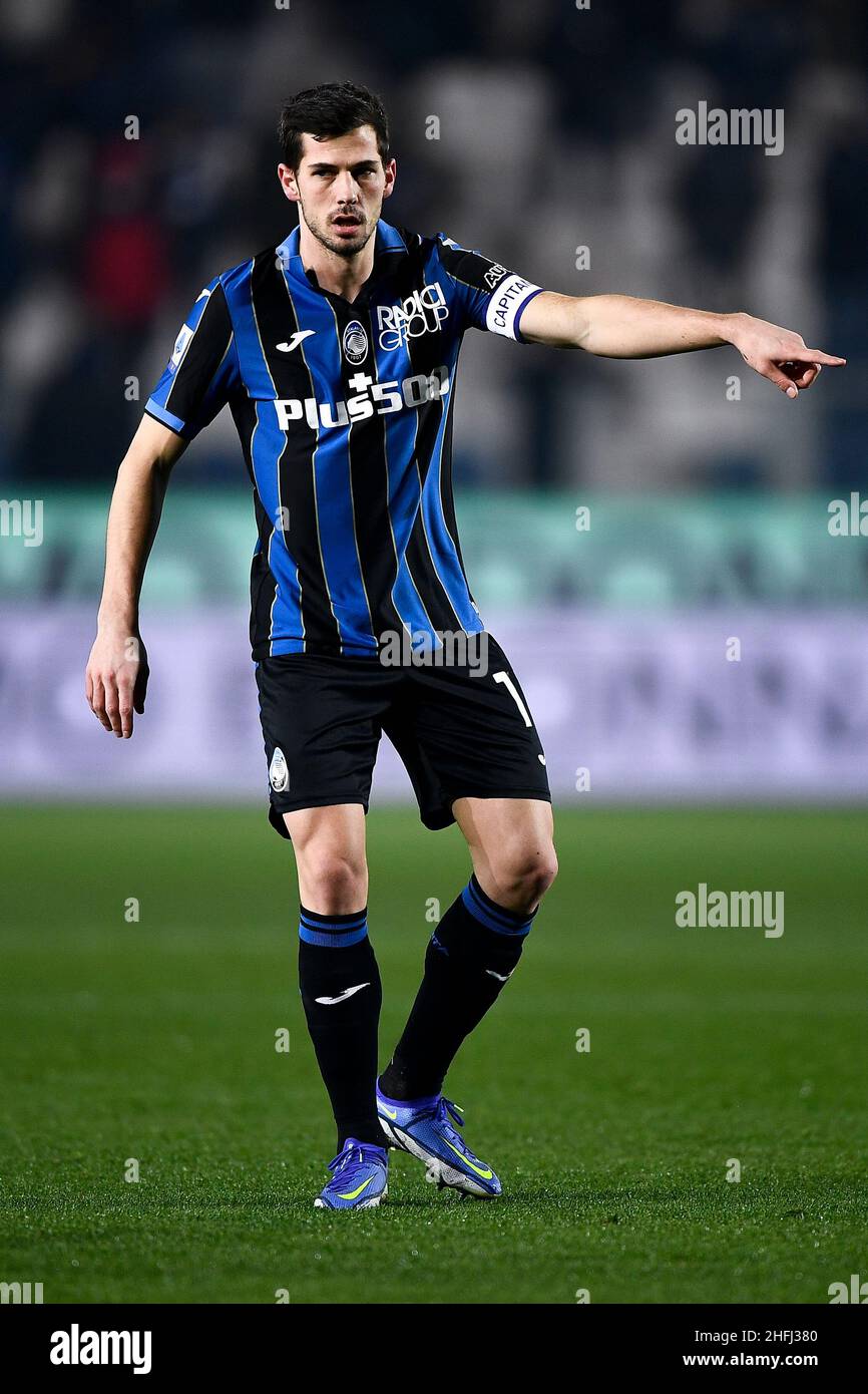 Bergamo, Italy. 16 January 2022. Remo Freuler of Atalanta BC gestures during the Serie A football match between Atalanta BC and FC Internazionale. Credit: Nicolò Campo/Alamy Live News Stock Photo