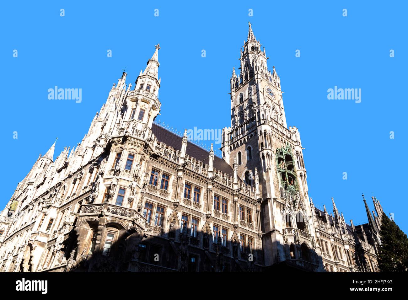 Glockenspiel on the famous Munich city hall Stock Photo Alamy